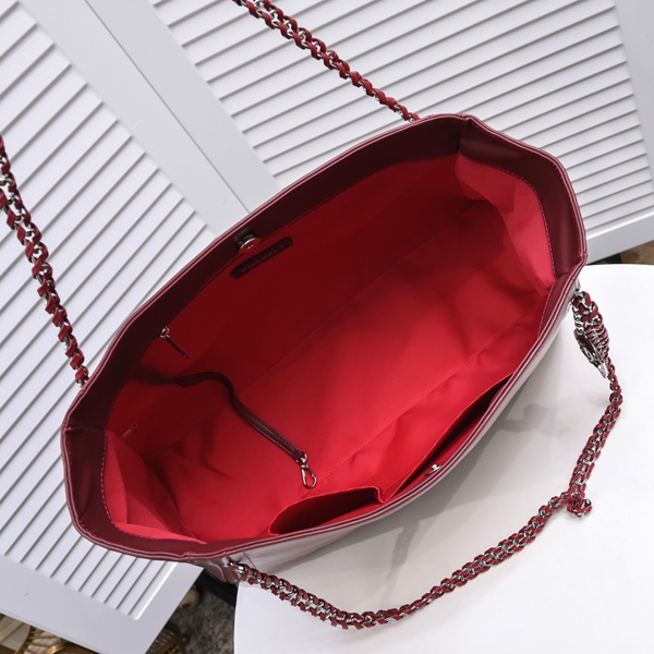 シャネルバッグ着用イメージ